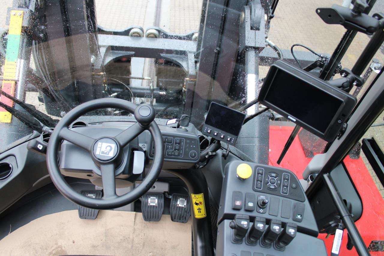 Kalmar DCG330-12LB - Konténer targoncá: 4 kép. Kalmar DCG330-12LB - Konténer targoncá: 4 kép.