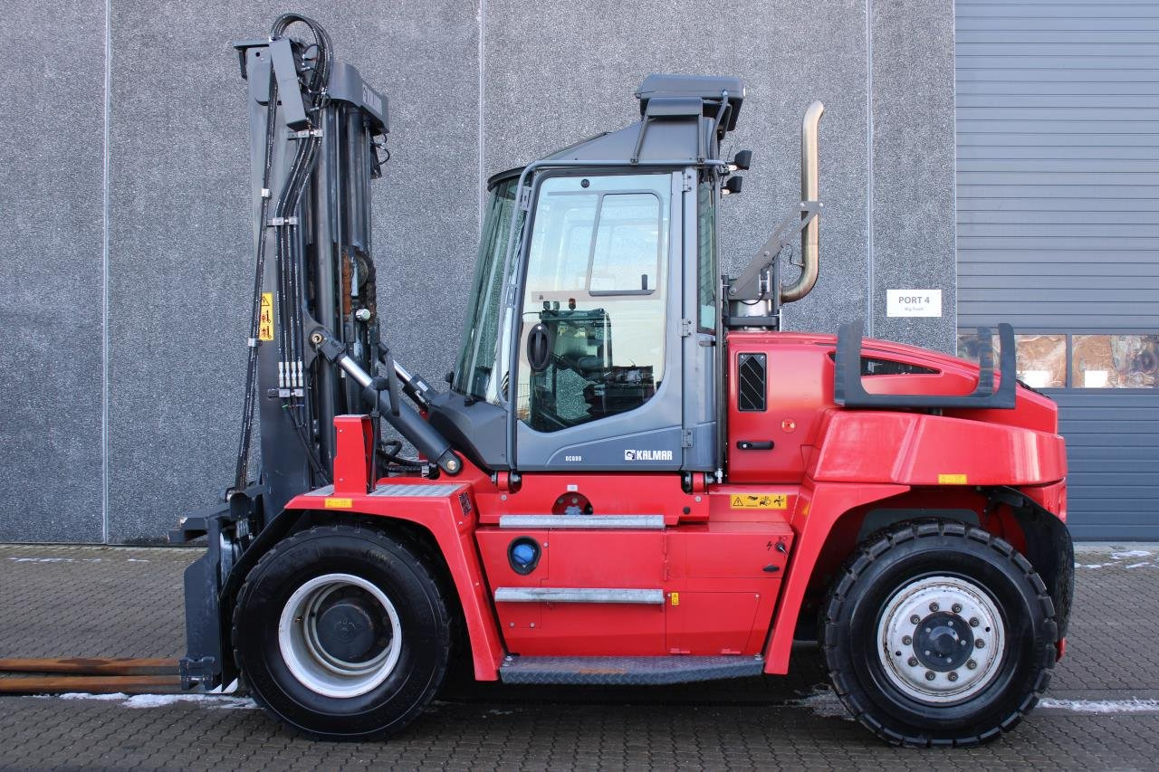 Kalmar DCG90-6 - Dízel targonca: 1 kép. Kalmar DCG90-6 - Dízel targonca: 1 kép.