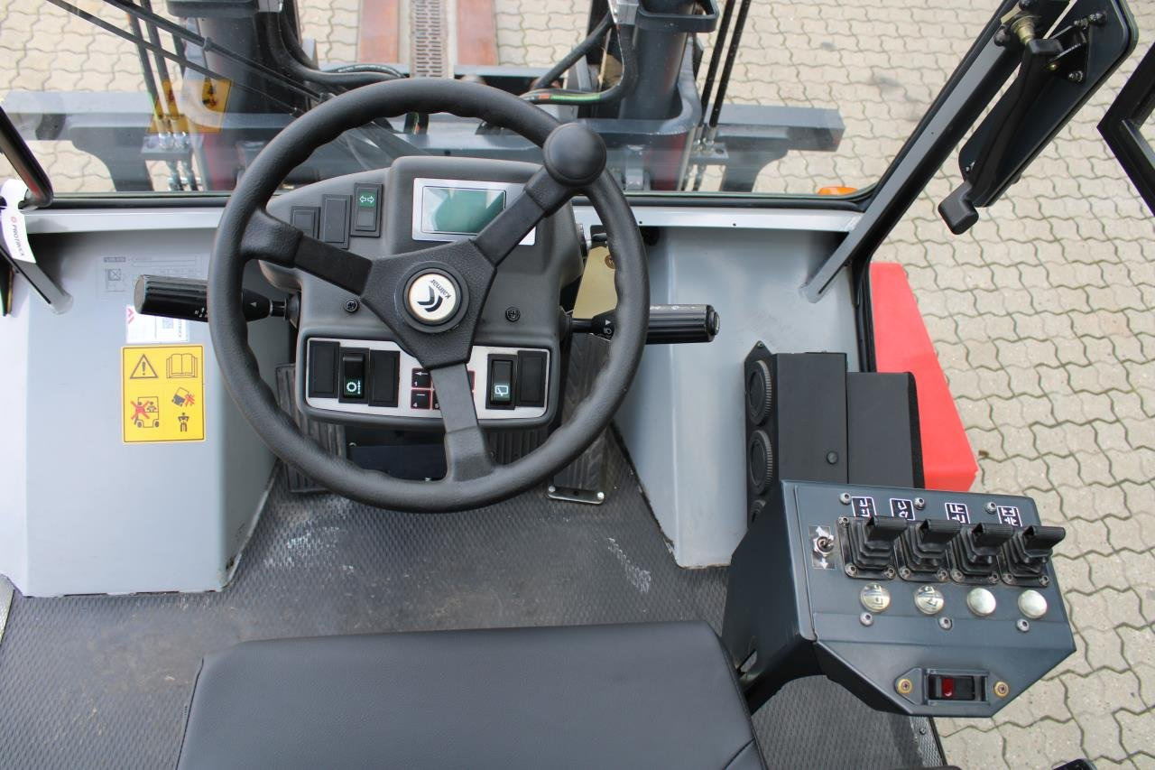 Kalmar ECF80-6 - Elektromos targonca: 4 kép. Kalmar ECF80-6 - Elektromos targonca: 4 kép.