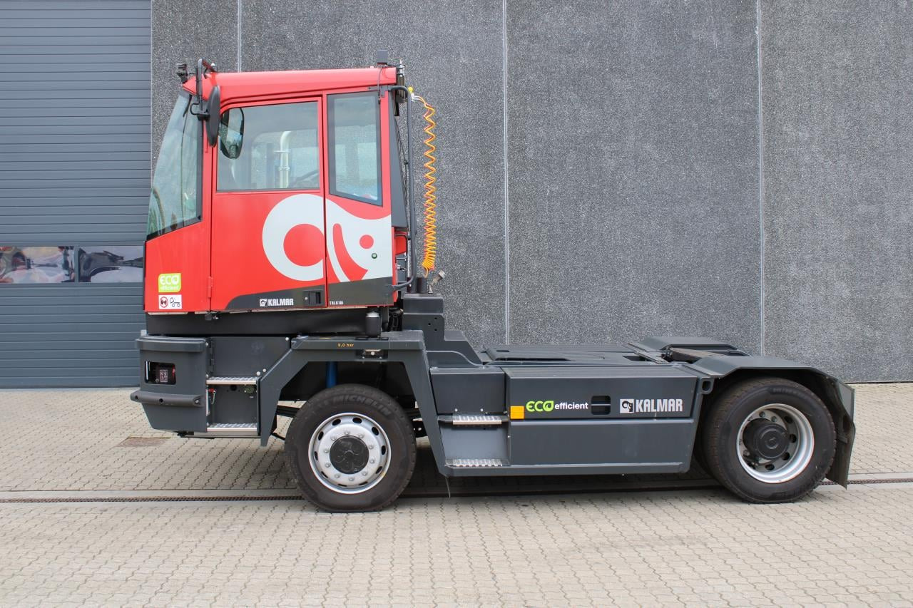 Kalmar TRL618I 4X4 - Terminál targoncá: 1 kép. Kalmar TRL618I 4X4 - Terminál targoncá: 1 kép.
