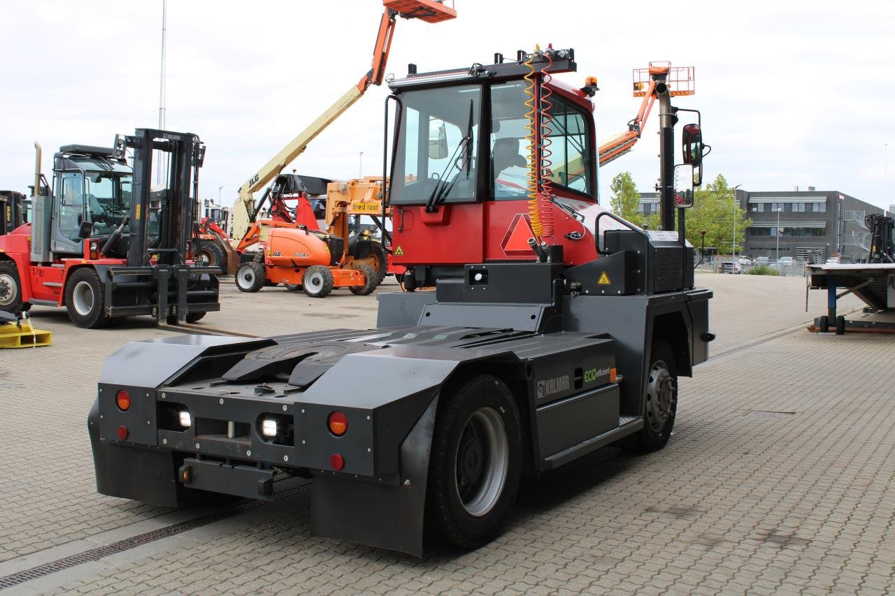 Kalmar TRL618I 4X4 - Terminál targoncá: 3 kép. Kalmar TRL618I 4X4 - Terminál targoncá: 3 kép.
