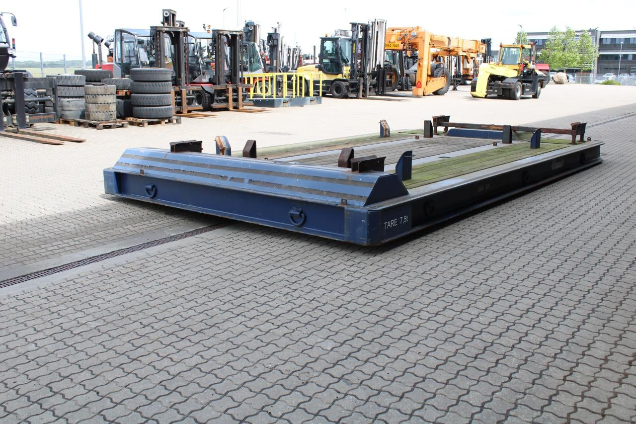 Novatech NOVATECH RT50 - RoRo utánfutó: 3 kép. Novatech NOVATECH RT50 - RoRo utánfutó: 3 kép.