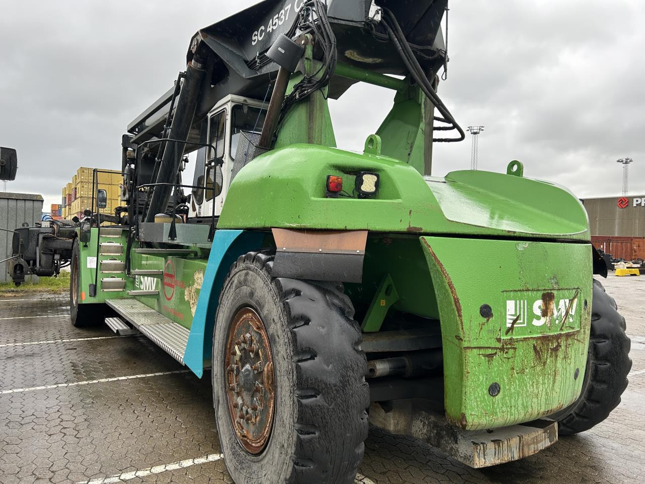 SMV SC4537 CBX5 - Konténerrakodó: 3 kép. SMV SC4537 CBX5 - Konténerrakodó: 3 kép.