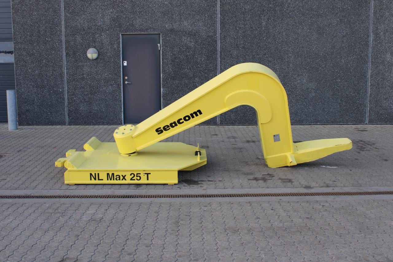 Seacom SEACOM GSH25 - Kikötői berendezés: 1 kép. Seacom SEACOM GSH25 - Kikötői berendezés: 1 kép.