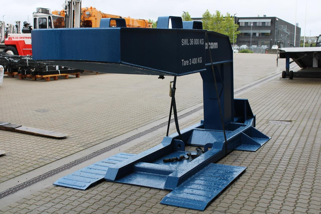 Seacom SEACOM SH36 - Kikötői berendezés: 3 kép. Seacom SEACOM SH36 - Kikötői berendezés: 3 kép.