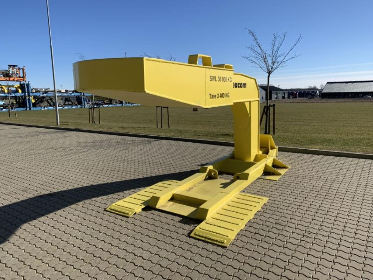 Seacom SEACOM SH36XT - Kikötői berendezés: 1 kép. Seacom SEACOM SH36XT - Kikötői berendezés: 1 kép.