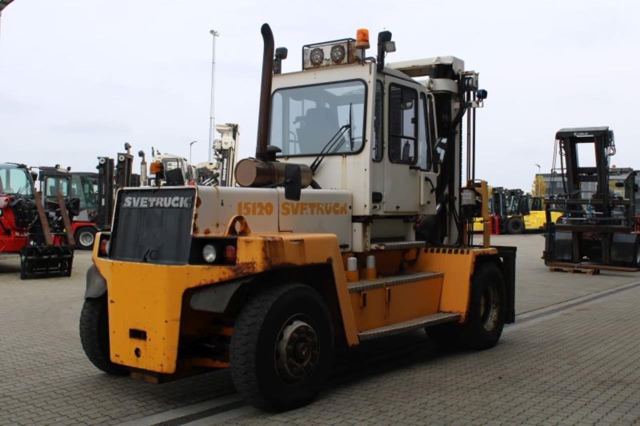 SveTruck 15120-35 - Dízel targonca: 3 kép. SveTruck 15120-35 - Dízel targonca: 3 kép.