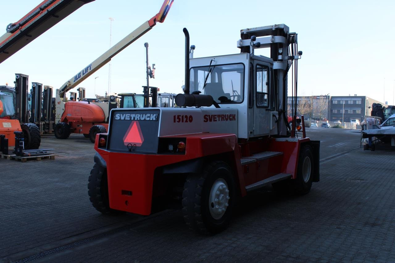 SveTruck 15120-35 - Dízel targonca: 3 kép. SveTruck 15120-35 - Dízel targonca: 3 kép.
