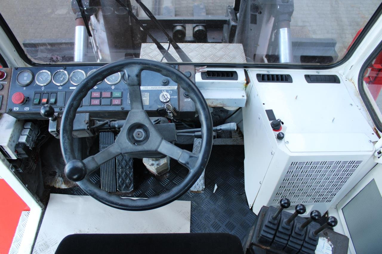 SveTruck 15120-35 - Dízel targonca: 4 kép. SveTruck 15120-35 - Dízel targonca: 4 kép.