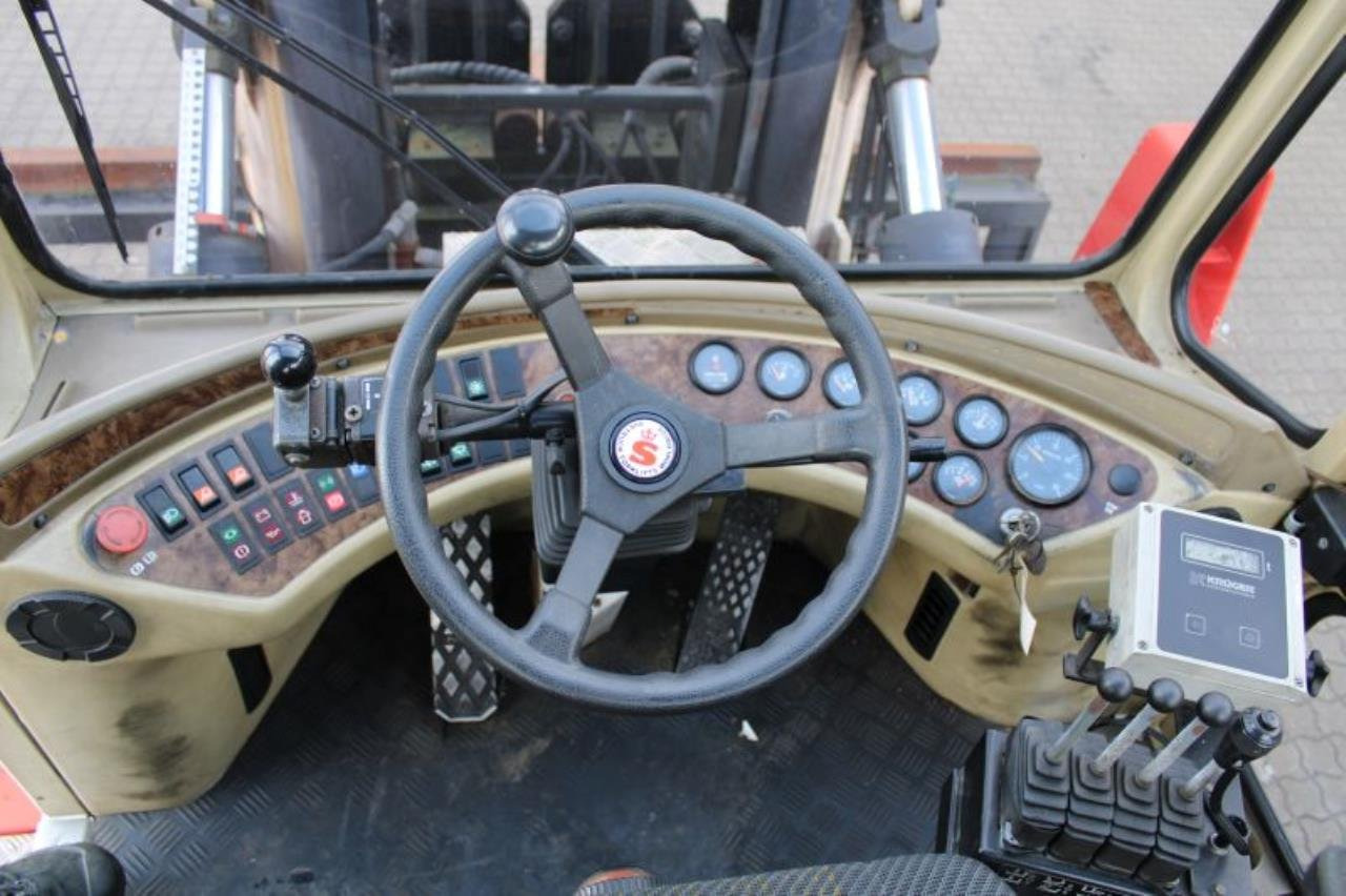 SveTruck 16120-38 - Dízel targonca: 4 kép. SveTruck 16120-38 - Dízel targonca: 4 kép.