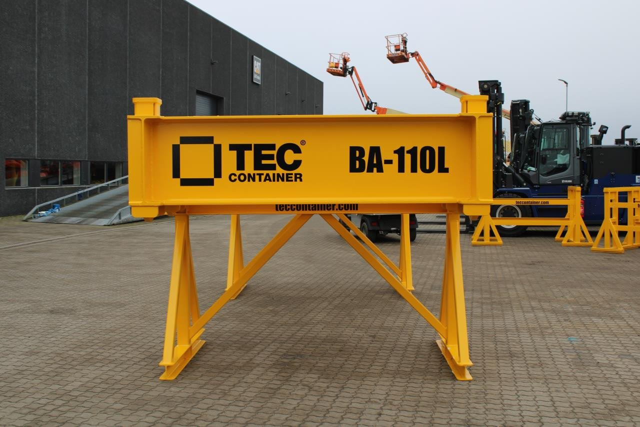 Tec Container 20“ WITH - Kikötői berendezés: 4 kép. Tec Container 20“ WITH - Kikötői berendezés: 4 kép.