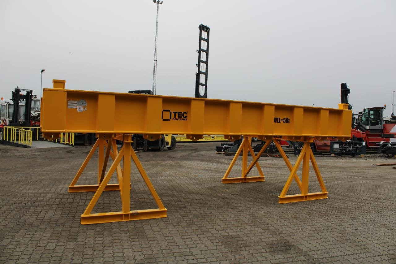 Tec Container 20“ WITH - Kikötői berendezés: 3 kép. Tec Container 20“ WITH - Kikötői berendezés: 3 kép.