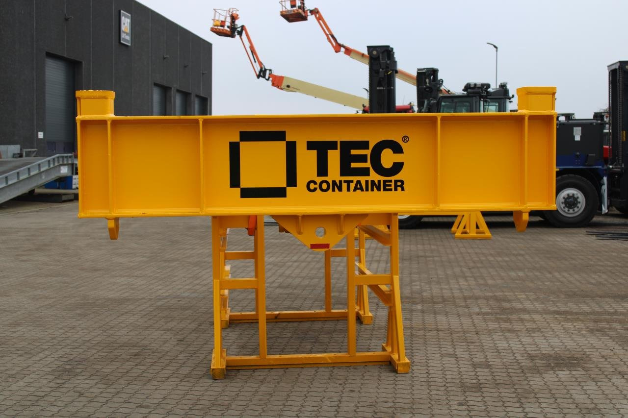 Tec Container 20" WITH DOUBLE-HOOK - Kikötői berendezés: 4 kép. Tec Container 20" WITH DOUBLE-HOOK - Kikötői berendezés: 4 kép.