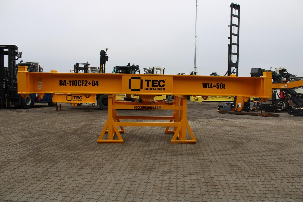 Tec Container 20" WITH DOUBLE-HOOK - Kikötői berendezés: 3 kép. Tec Container 20" WITH DOUBLE-HOOK - Kikötői berendezés: 3 kép.