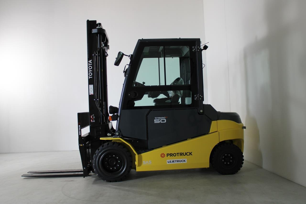 Toyota 9FBM50T - Elektromos targonca: 1 kép. Toyota 9FBM50T - Elektromos targonca: 1 kép.