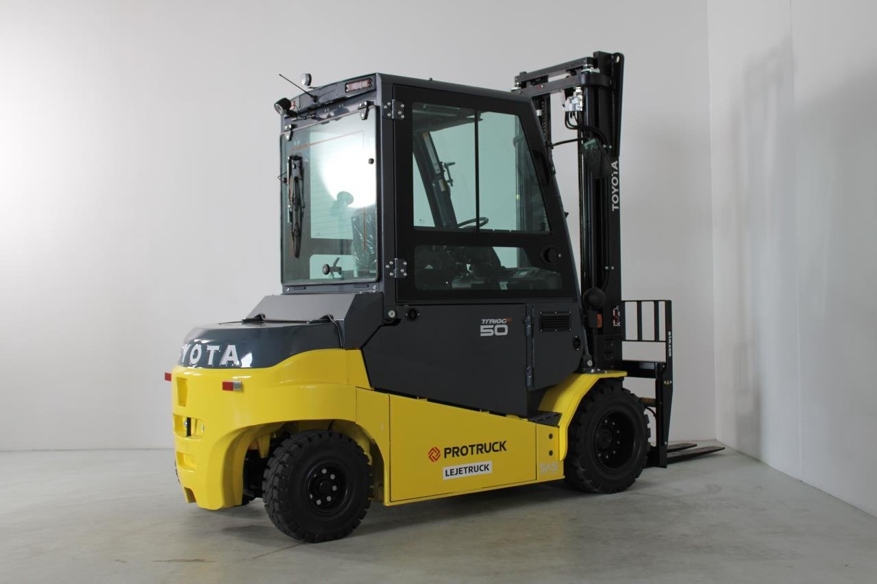 Toyota 9FBM50T - Elektromos targonca: 3 kép. Toyota 9FBM50T - Elektromos targonca: 3 kép.