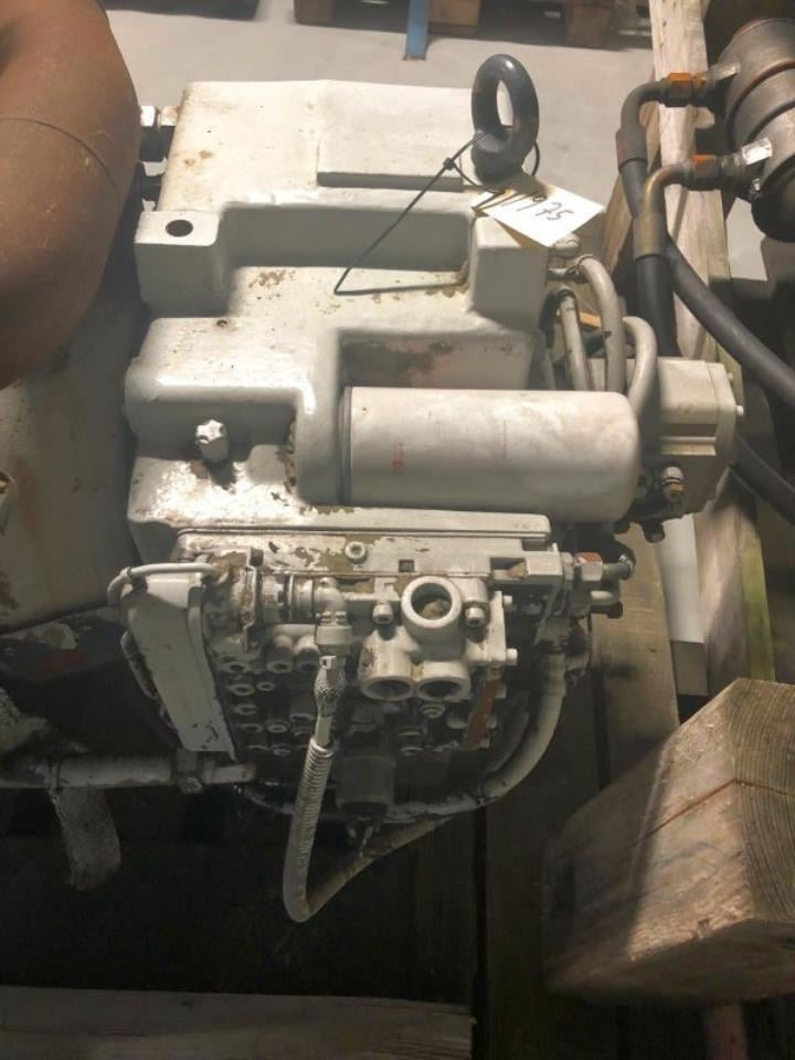 ZF 6WG211 - Erőátvitel - Anyagmozgató gép: 3 kép. ZF 6WG211 - Erőátvitel - Anyagmozgató gép: 3 kép.