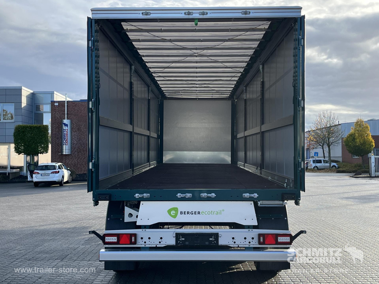 BERGER Auflieger Curtainsider Coil - Ponyvás félpótkocsi: 4 kép. BERGER Auflieger Curtainsider Coil - Ponyvás félpótkocsi: 4 kép.