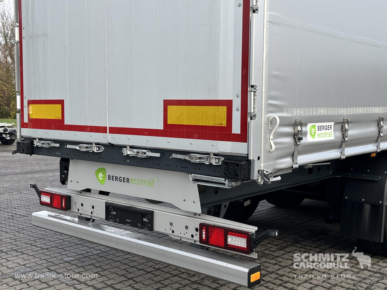 BERGER Auflieger Curtainsider Coil - Ponyvás félpótkocsi: 4 kép. BERGER Auflieger Curtainsider Coil - Ponyvás félpótkocsi: 4 kép.