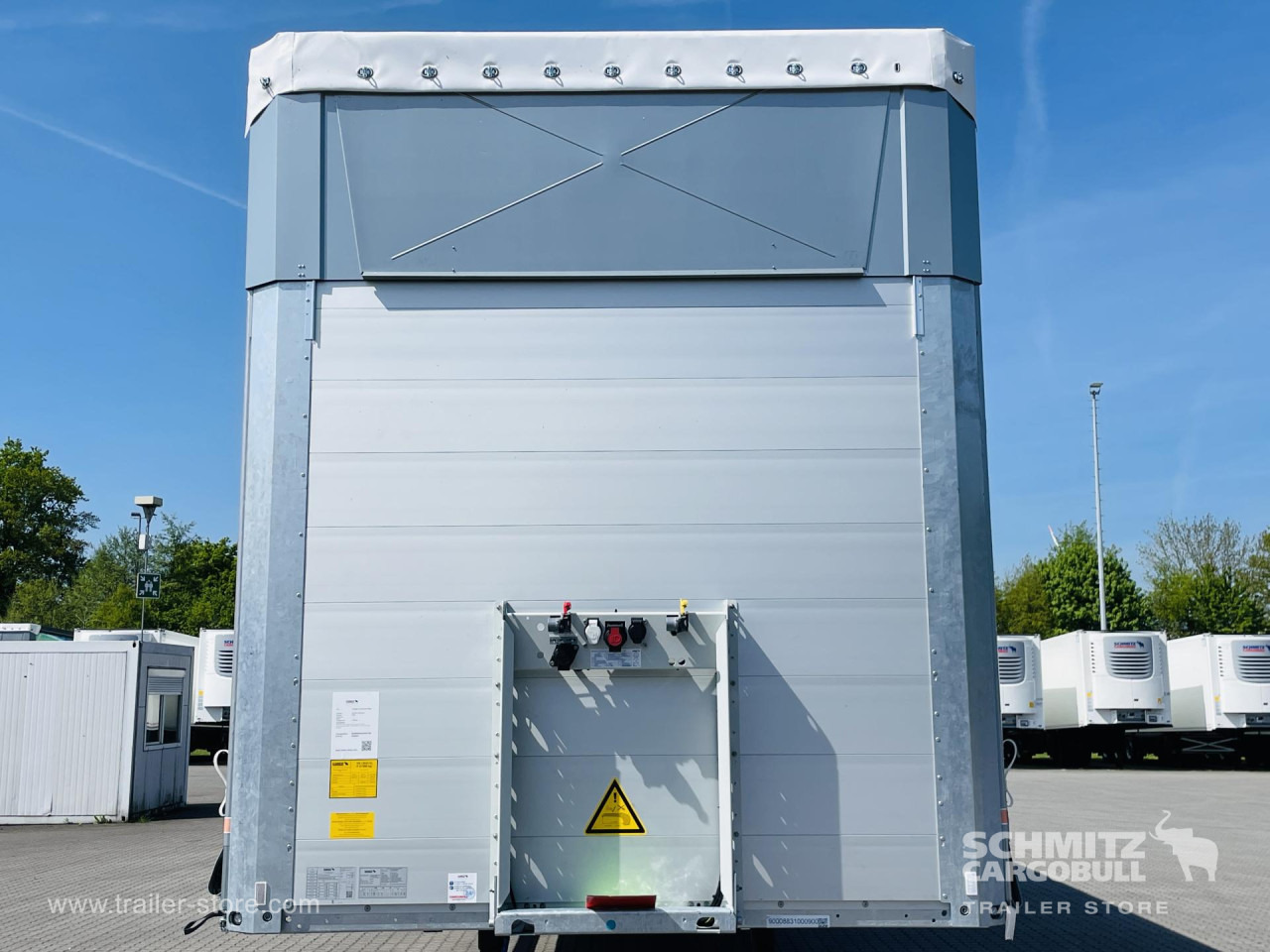 SCHMITZ Auflieger Curtainsider Mega - Ponyvás félpótkocsi: 2 kép. SCHMITZ Auflieger Curtainsider Mega - Ponyvás félpótkocsi: 2 kép.