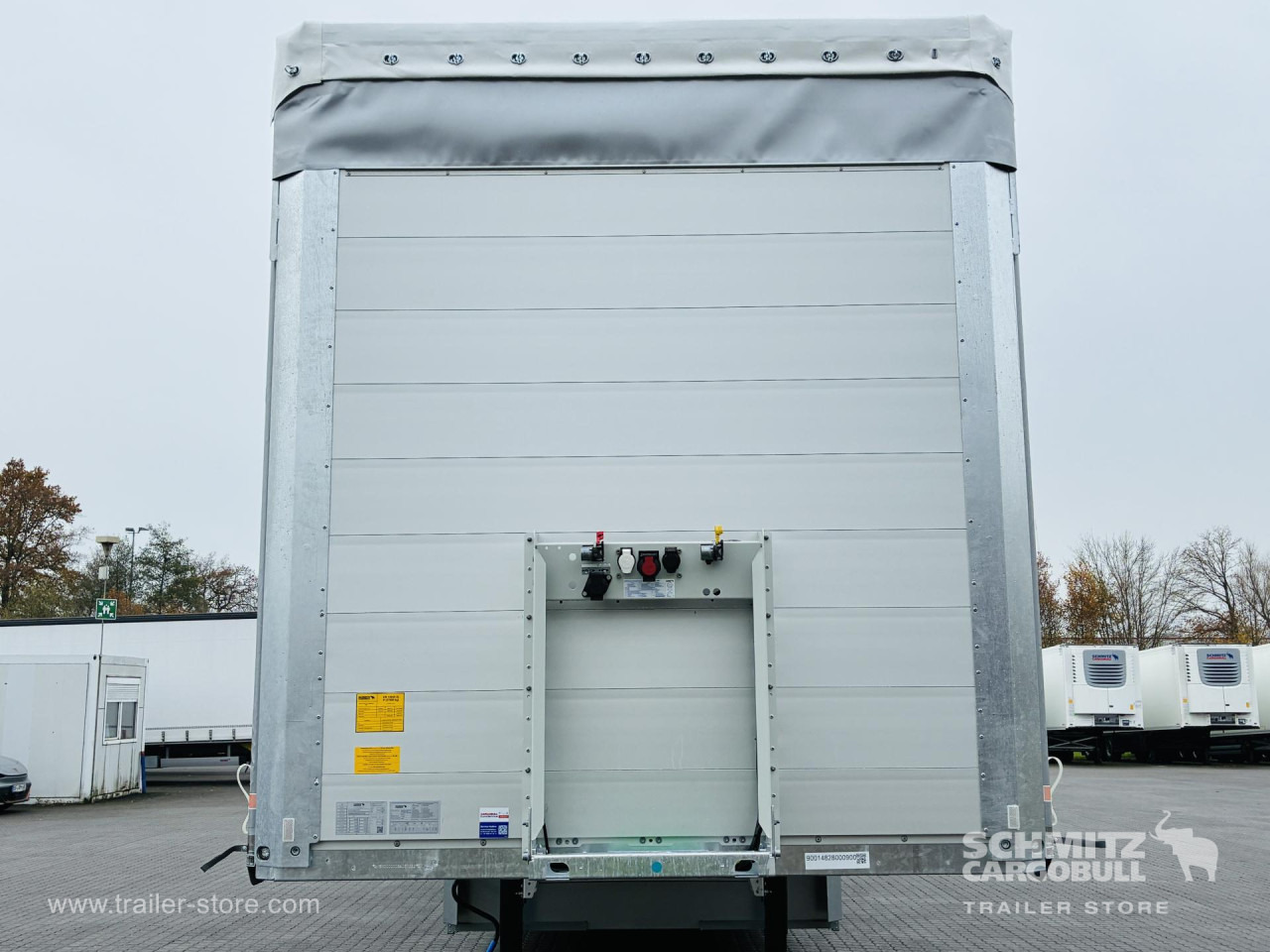 SCHMITZ Auflieger Curtainsider Standard - Ponyvás félpótkocsi: 2 kép. SCHMITZ Auflieger Curtainsider Standard - Ponyvás félpótkocsi: 2 kép.
