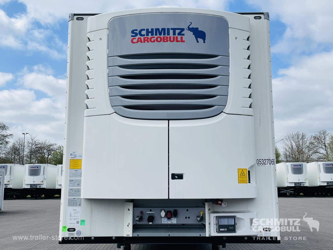 SCHMITZ Auflieger Tiefkühler Standard Double deck - Félpótkocsi hőszigetelt: 2 kép. SCHMITZ Auflieger Tiefkühler Standard Double deck - Félpótkocsi hőszigetelt: 2 kép.