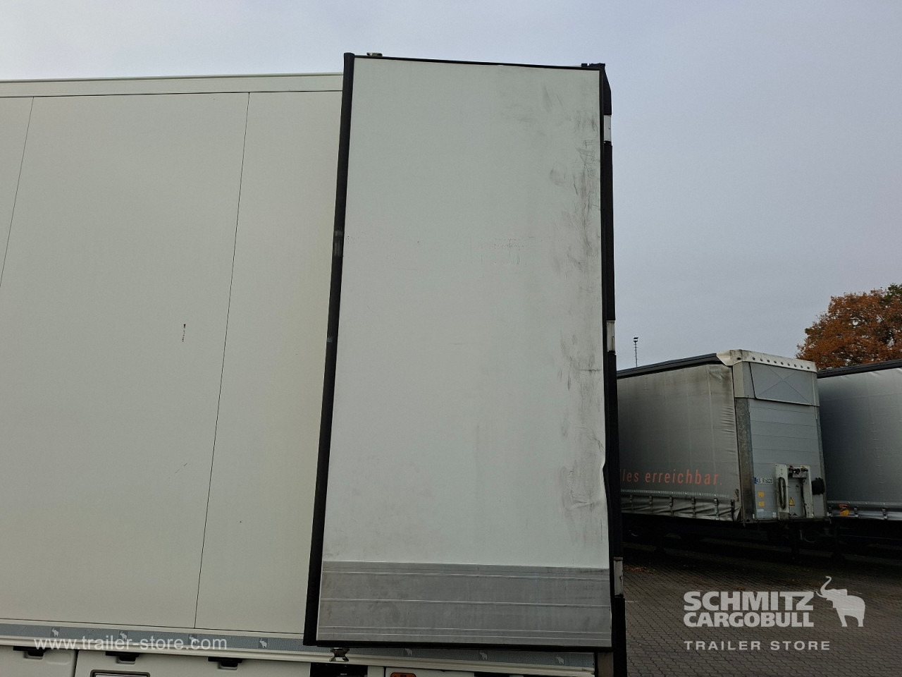 SCHMITZ Auflieger Tiefkühler Standard Double deck - Félpótkocsi hőszigetelt: 3 kép. SCHMITZ Auflieger Tiefkühler Standard Double deck - Félpótkocsi hőszigetelt: 3 kép.