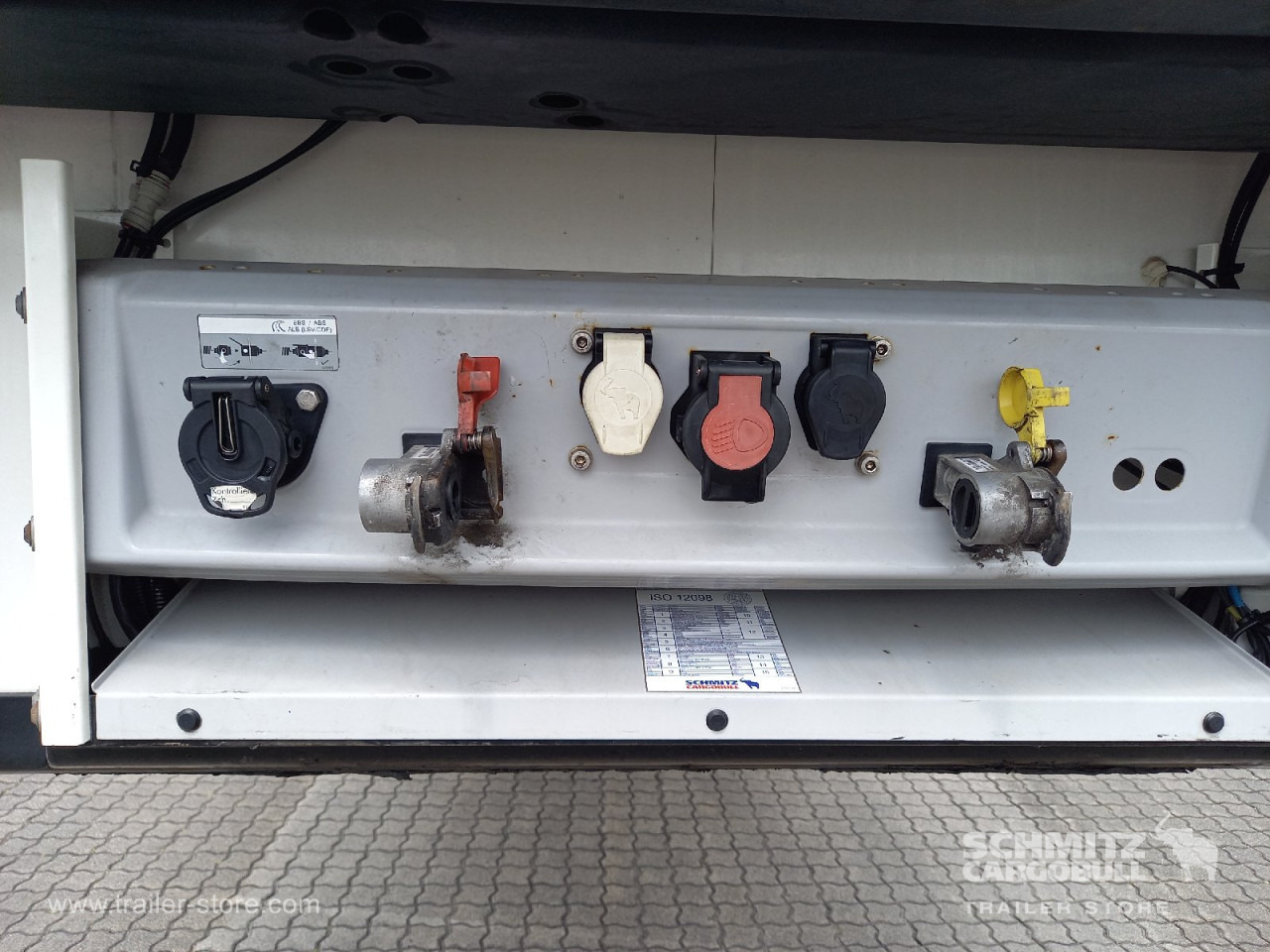 SCHMITZ Auflieger Tiefkühler Standard Double deck - Félpótkocsi hőszigetelt: 5 kép. SCHMITZ Auflieger Tiefkühler Standard Double deck - Félpótkocsi hőszigetelt: 5 kép.
