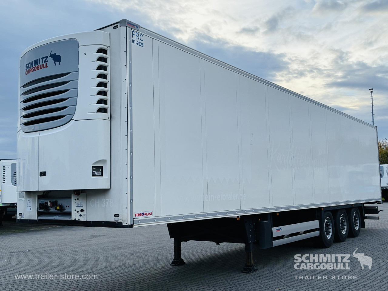 SCHMITZ Auflieger Tiefkühler Standard Double deck - Félpótkocsi hőszigetelt: 2 kép. SCHMITZ Auflieger Tiefkühler Standard Double deck - Félpótkocsi hőszigetelt: 2 kép.
