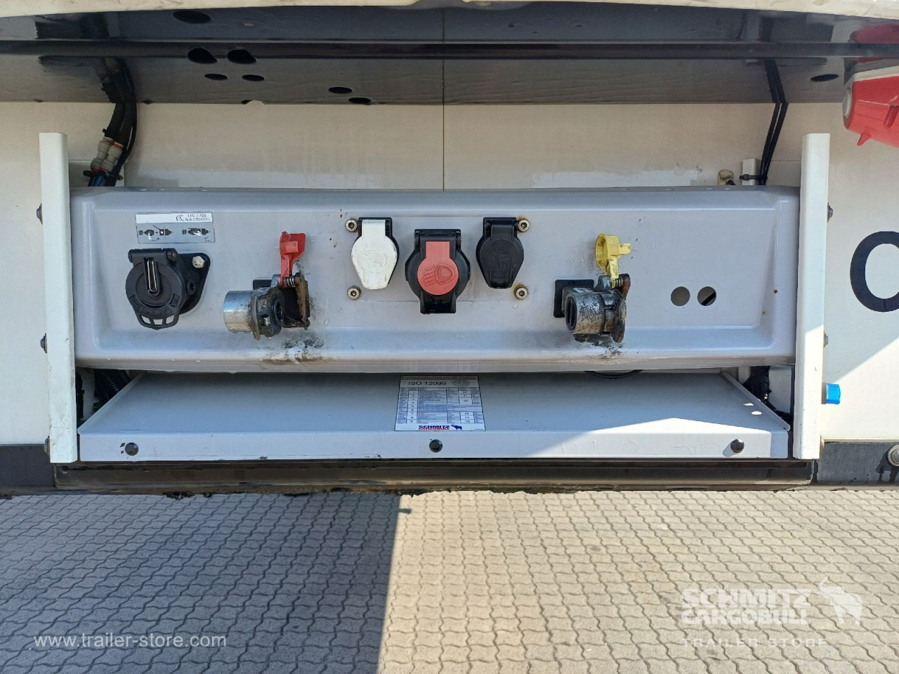 SCHMITZ Auflieger Tiefkühler Standard Double deck - Félpótkocsi hőszigetelt: 4 kép. SCHMITZ Auflieger Tiefkühler Standard Double deck - Félpótkocsi hőszigetelt: 4 kép.