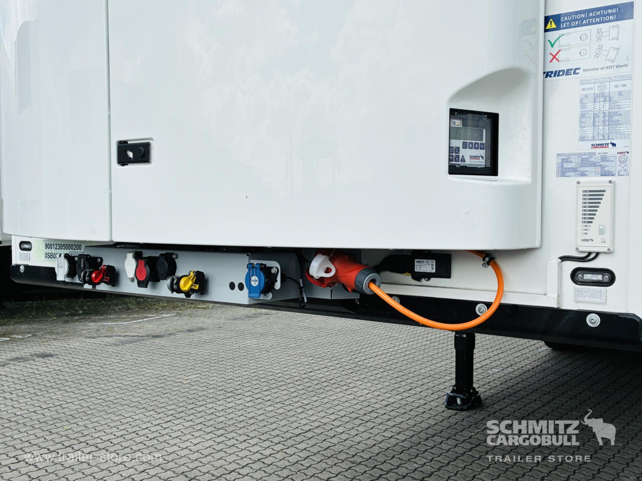SCHMITZ Auflieger Tiefkühler Standard Taillift - Félpótkocsi hőszigetelt: 5 kép. SCHMITZ Auflieger Tiefkühler Standard Taillift - Félpótkocsi hőszigetelt: 5 kép.