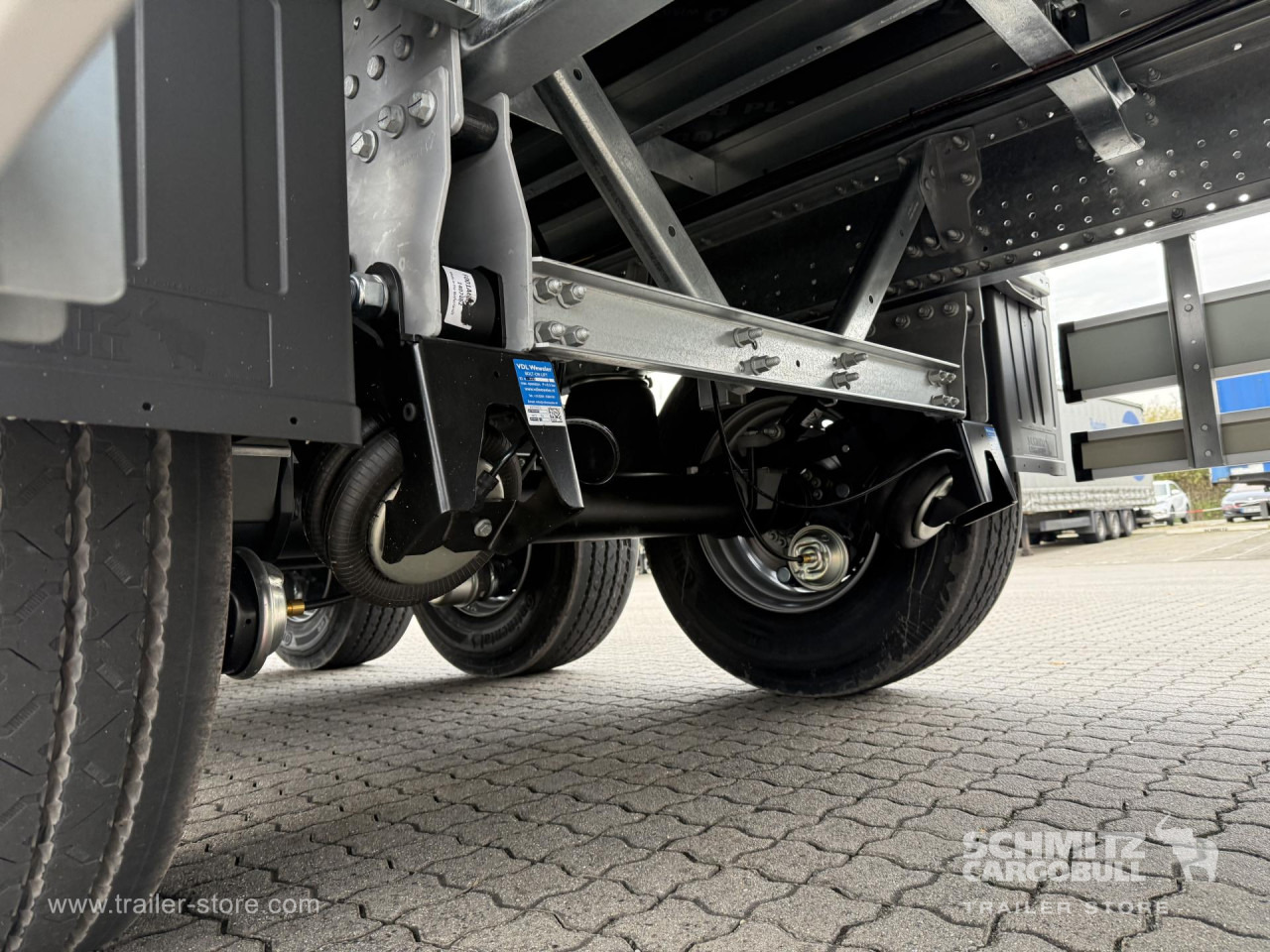 SCHMITZ Auflieger Trockenfrachtkoffer Standard Double deck - Félpótkocsi dobozos: 3 kép. SCHMITZ Auflieger Trockenfrachtkoffer Standard Double deck - Félpótkocsi dobozos: 3 kép.