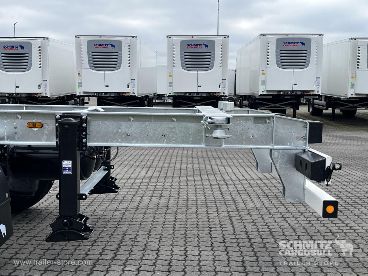 SCHMITZ Zentralachsanhänger Wechselfahrgestell Standard - Pótkocsi cserefelépítményes: 5 kép. SCHMITZ Zentralachsanhänger Wechselfahrgestell Standard - Pótkocsi cserefelépítményes: 5 kép.