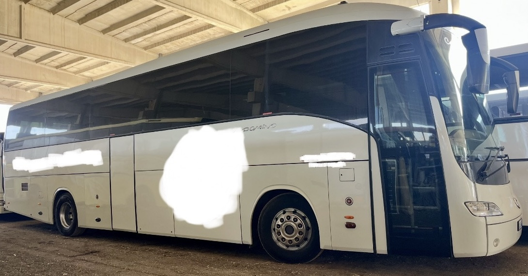 Iveco New Domino euro 5 (WC-KLIMA-57SEATS-NEW TYRES-ALCOA WHEELS) - Távolsági busz: 1 kép. Iveco New Domino euro 5 (WC-KLIMA-57SEATS-NEW TYRES-ALCOA WHEELS) - Távolsági busz: 1 kép.