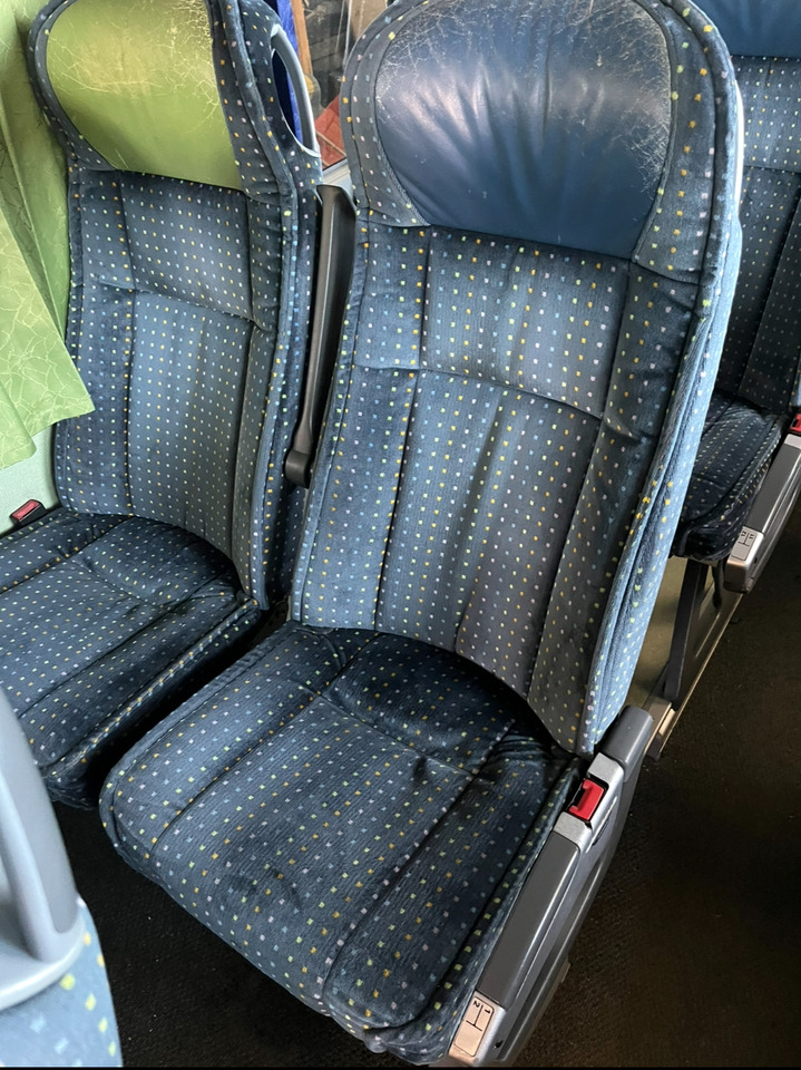 SETRA S 415 HD Top Class - Távolsági busz: 5 kép. SETRA S 415 HD Top Class - Távolsági busz: 5 kép.
