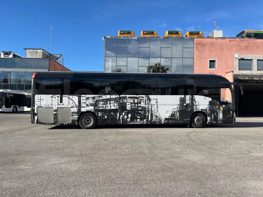 N.1 IVECO MAGELYS – Anno 2016 - Távolsági busz: 5 kép. N.1 IVECO MAGELYS – Anno 2016 - Távolsági busz: 5 kép.