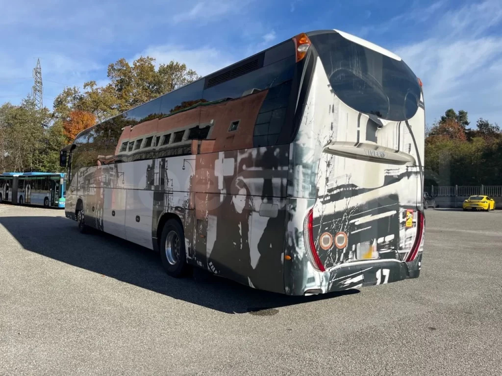 N.1 IVECO MAGELYS – Anno 2016 - Távolsági busz: 2 kép. N.1 IVECO MAGELYS – Anno 2016 - Távolsági busz: 2 kép.