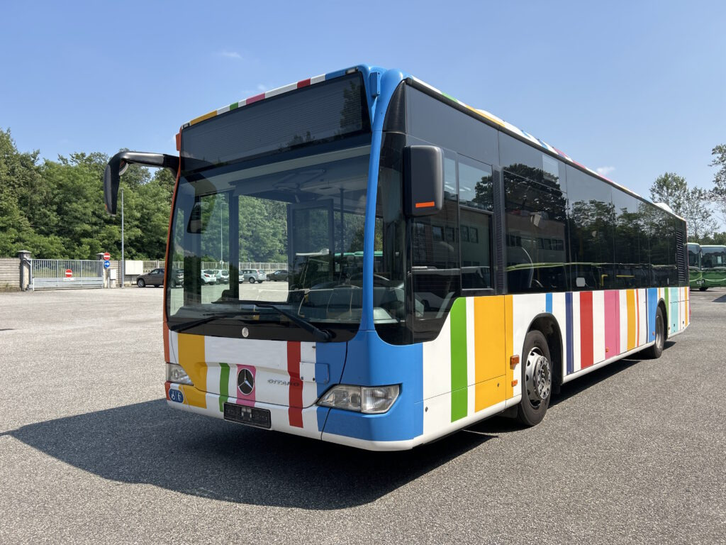 N.1 MERCEDES BENZ CITARO O530 – Anno 2012 - Városi busz: 3 kép. N.1 MERCEDES BENZ CITARO O530 – Anno 2012 - Városi busz: 3 kép.