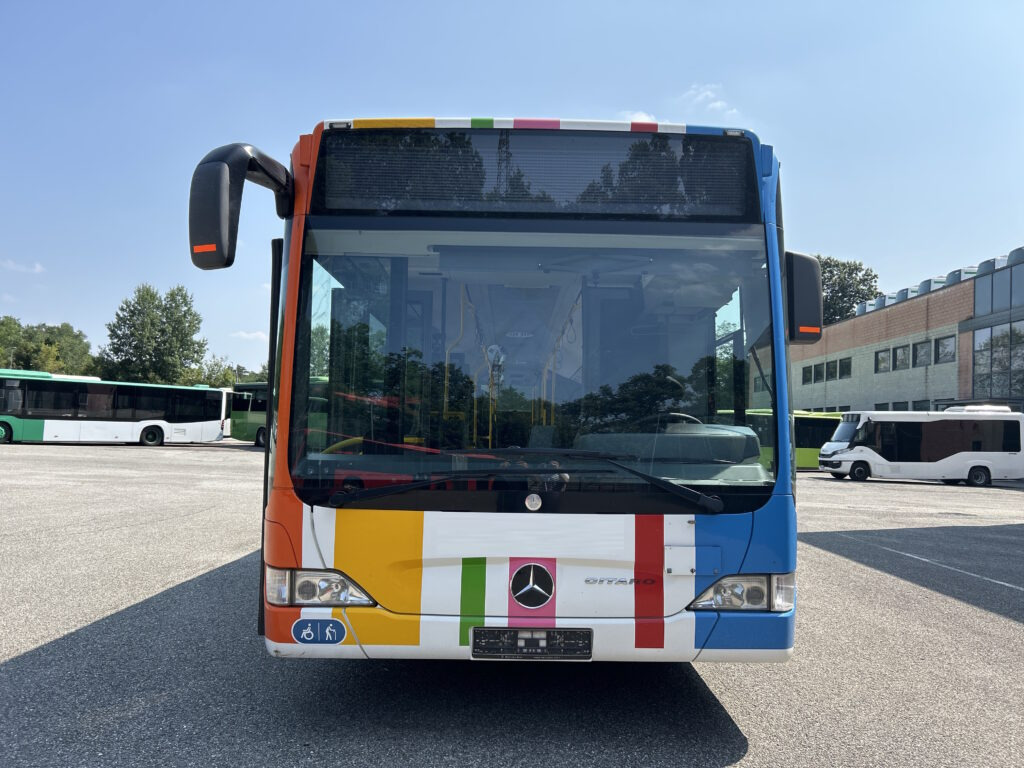 N.1 MERCEDES BENZ CITARO O530 – Anno 2012 - Városi busz: 2 kép. N.1 MERCEDES BENZ CITARO O530 – Anno 2012 - Városi busz: 2 kép.