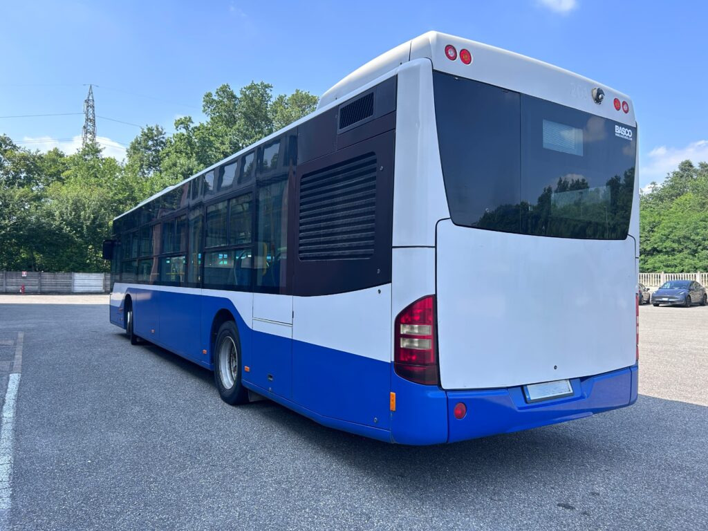 N.1 MERCEDES BENZ CONECTO 12MT – Anno 2016 - Városi busz: 4 kép. N.1 MERCEDES BENZ CONECTO 12MT – Anno 2016 - Városi busz: 4 kép.