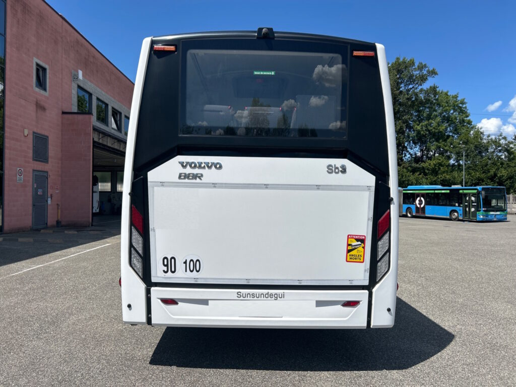 N.1 VOLVO MIDI SUNSUNDEGUI – Anno 2022 - Helyközi busz: 2 kép. N.1 VOLVO MIDI SUNSUNDEGUI – Anno 2022 - Helyközi busz: 2 kép.