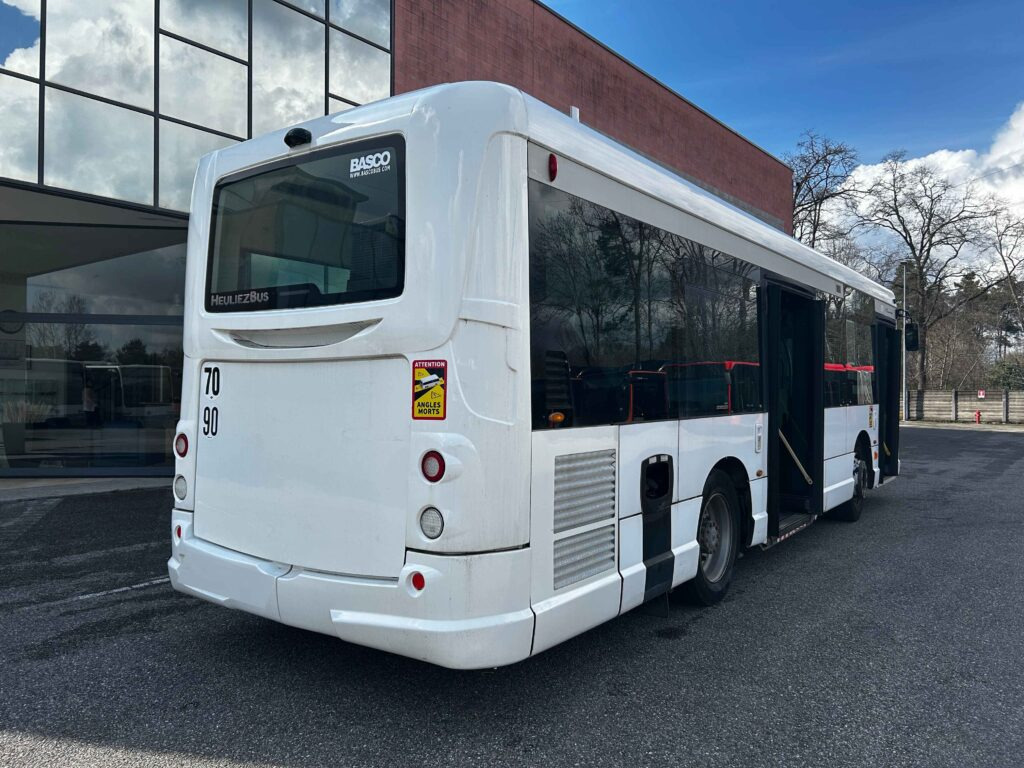 N.4 HEULIEZ GX 127 – Da 2011 a 2014 - Városi busz: 2 kép. N.4 HEULIEZ GX 127 – Da 2011 a 2014 - Városi busz: 2 kép.