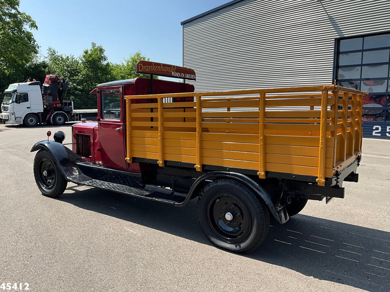 BERLIET V.H.A Oldtimer met open laadbak - Platós teherautó: 4 kép. BERLIET V.H.A Oldtimer met open laadbak - Platós teherautó: 4 kép.