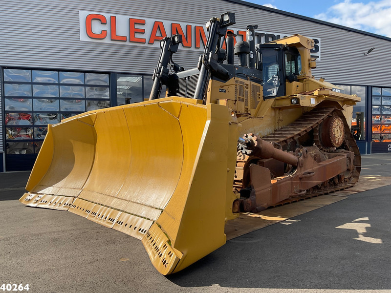 Caterpillar D11 Dozer + Ripper + EPA - Buldózer: 2 kép. Caterpillar D11 Dozer + Ripper + EPA - Buldózer: 2 kép.