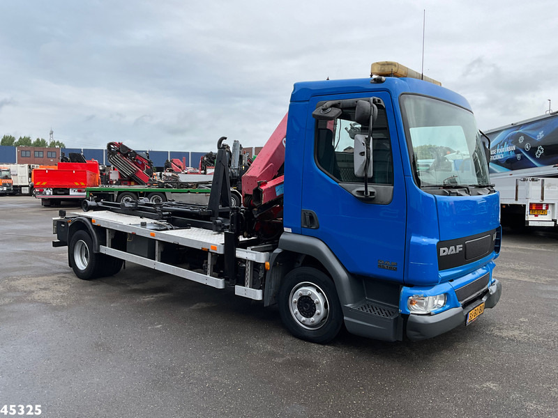 DAF FA 45 LF 180 HMF 7 Tonmeter laadkraan - Horgos rakodó teherautó, Darus autó: 3 kép. DAF FA 45 LF 180 HMF 7 Tonmeter laadkraan - Horgos rakodó teherautó, Darus autó: 3 kép.