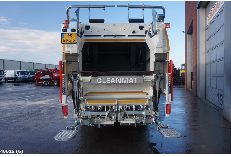 DAF FA CF 300 Geesink 15m³ - Szemetesautó: 4 kép. DAF FA CF 300 Geesink 15m³ - Szemetesautó: 4 kép.