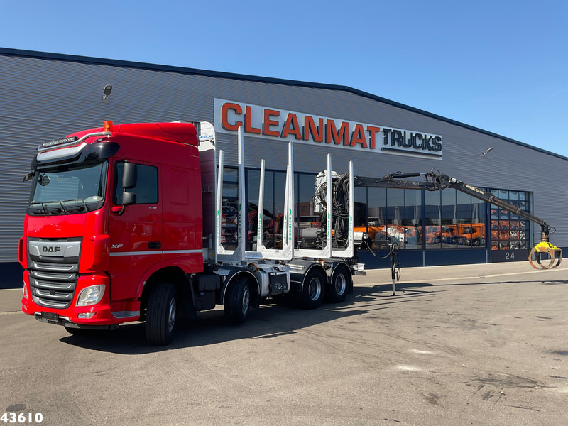 DAF FAD XF 530 8x4 Holzkran - Darus autó: 2 kép. DAF FAD XF 530 8x4 Holzkran - Darus autó: 2 kép.