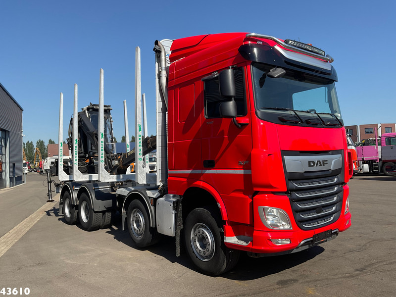 DAF FAD XF 530 8x4 Holzkran - Darus autó: 4 kép. DAF FAD XF 530 8x4 Holzkran - Darus autó: 4 kép.