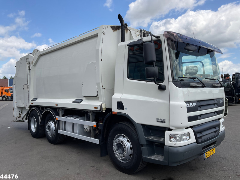 DAF FAG 75 CF 250 Euro 3 Geesink 20m³ - Szemetesautó: 3 kép. DAF FAG 75 CF 250 Euro 3 Geesink 20m³ - Szemetesautó: 3 kép.