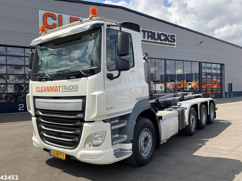 DAF FAK CF 460 Tridem 8x2 Euro 6 VDL 30 Ton haakarmsysteem - Horgos rakodó teherautó: 2 kép. DAF FAK CF 460 Tridem 8x2 Euro 6 VDL 30 Ton haakarmsysteem - Horgos rakodó teherautó: 2 kép.